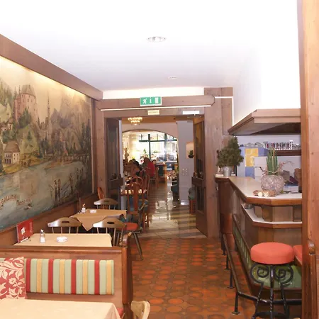 Nocleg ze śniadaniem Cafe Maier Golling an der Salzach