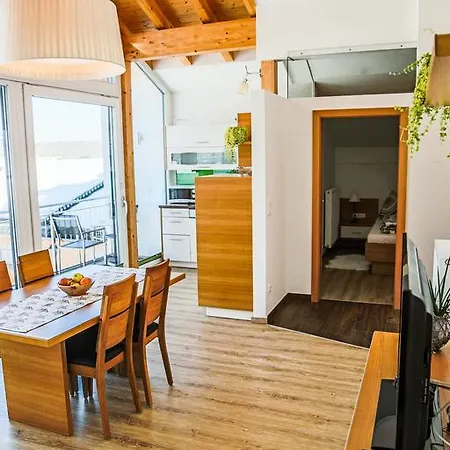 Bed & Breakfast Cafe Maier