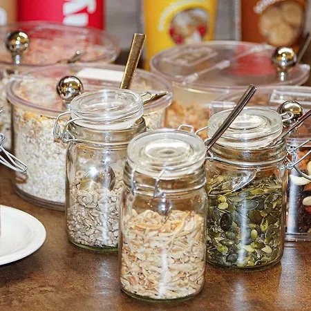 Cafe Maier Bed & Breakfast