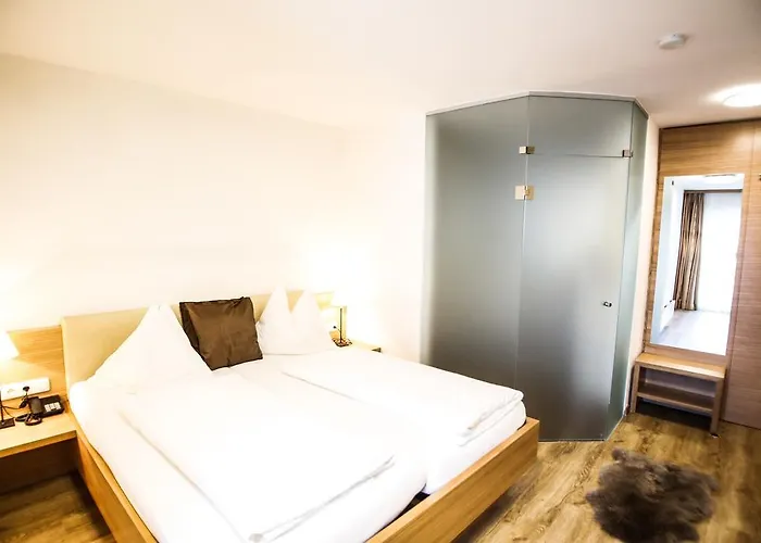 Cafe Maier ベッド・アンド・ブレックファスト 3*