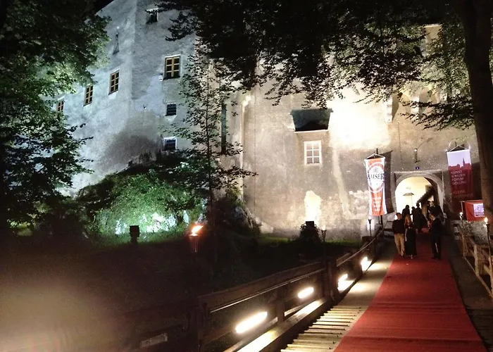 Cafe Maier ベッド・アンド・ブレックファスト