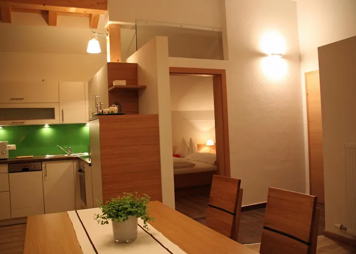 ベッド・アンド・ブレックファスト Cafe Maier