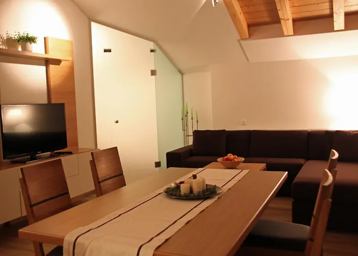 ベッド・アンド・ブレックファスト Cafe Maier ゴリング・アン・デア・ザルツァッハ