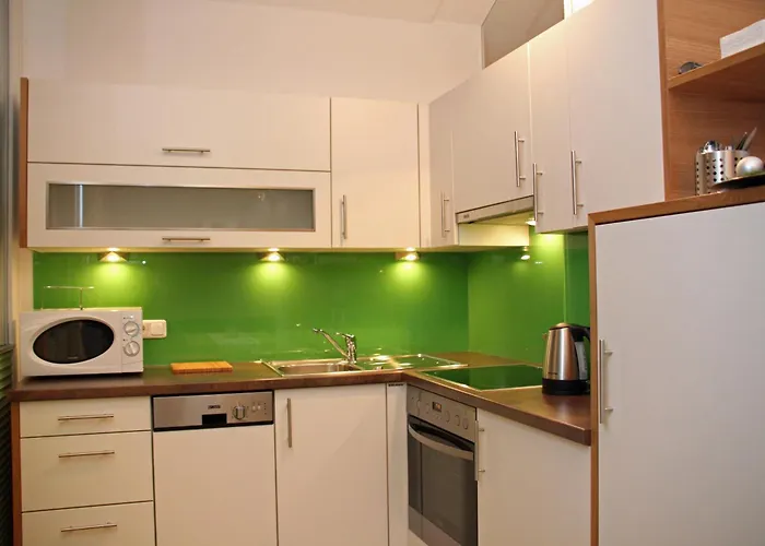 ベッド・アンド・ブレックファスト Cafe Maier